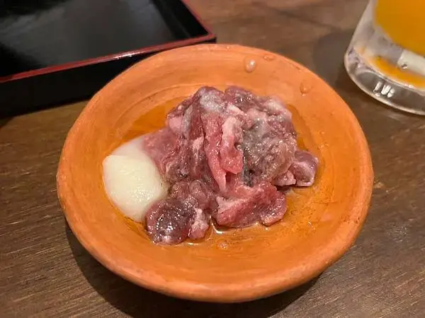 【日本沖繩美食、山羊肉推薦】やぎとそば 太陽｜石川交流道、海