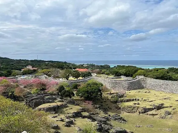 【日本沖繩親子景點推薦】今歸仁城跡怎麼玩？交通、歷史、景點攻