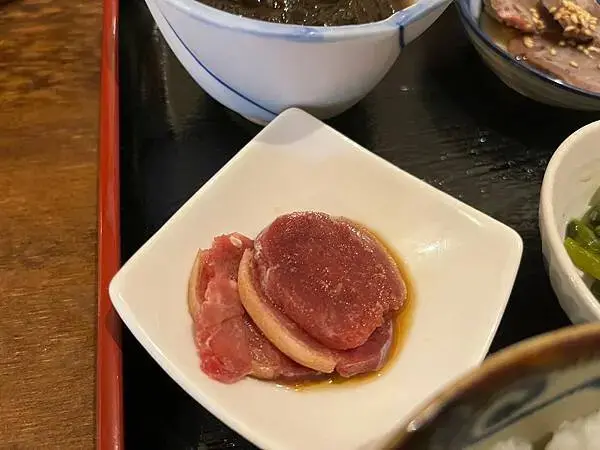 【日本沖繩美食、山羊肉推薦】やぎとそば 太陽｜石川交流道、海