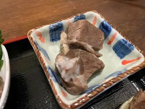 【日本沖繩美食、山羊肉推薦】やぎとそば 太陽｜石川交流道、海