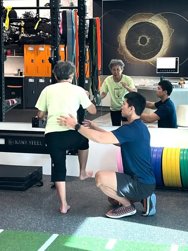 台南健身房推薦｜光之所在健身工作室｜銀髮運動課程：83歲奶奶