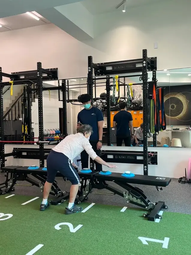 台南健身房推薦｜光之所在健身工作室｜銀髮運動課程：83歲奶奶