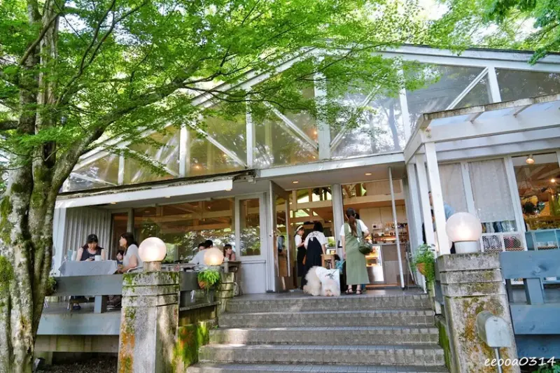 山中湖甜點咖啡廳「Paper Moon」，山梨縣鄉村風玻璃屋