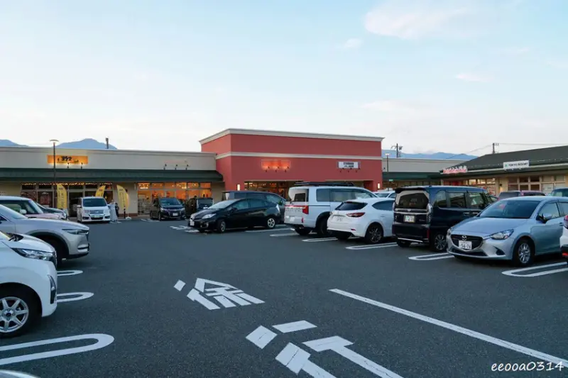 富士河口湖森林購物中心「Forest Mall 富士河口湖」