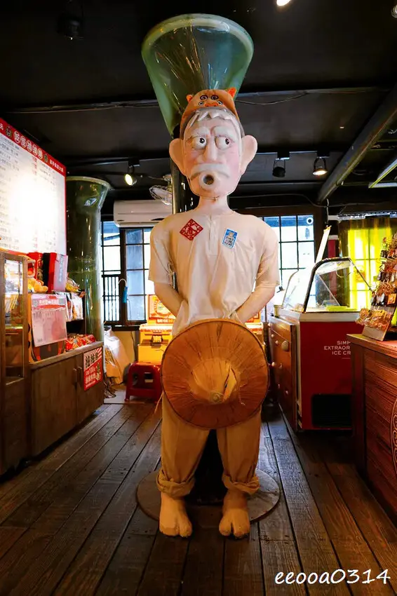 南投鹿谷「溪頭妖怪村」，咬人貓麵包、松林町日式特色商店街!