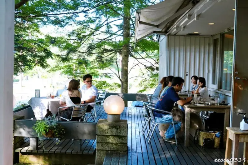 山中湖甜點咖啡廳「Paper Moon」，山梨縣鄉村風玻璃屋