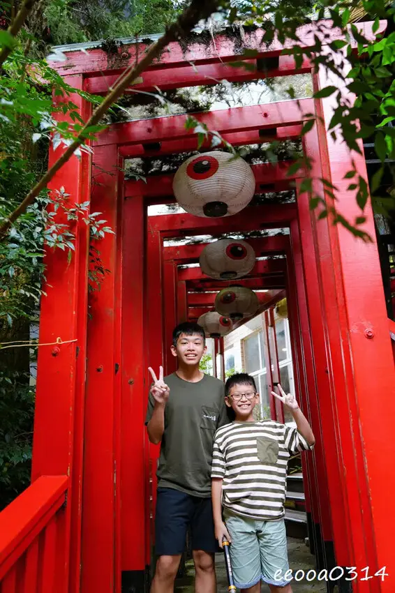 南投鹿谷「溪頭妖怪村」，咬人貓麵包、松林町日式特色商店街!