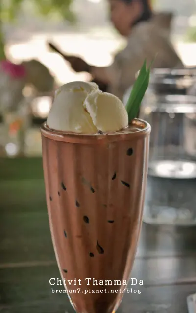 ChivitThammaDacoffeehouse-12