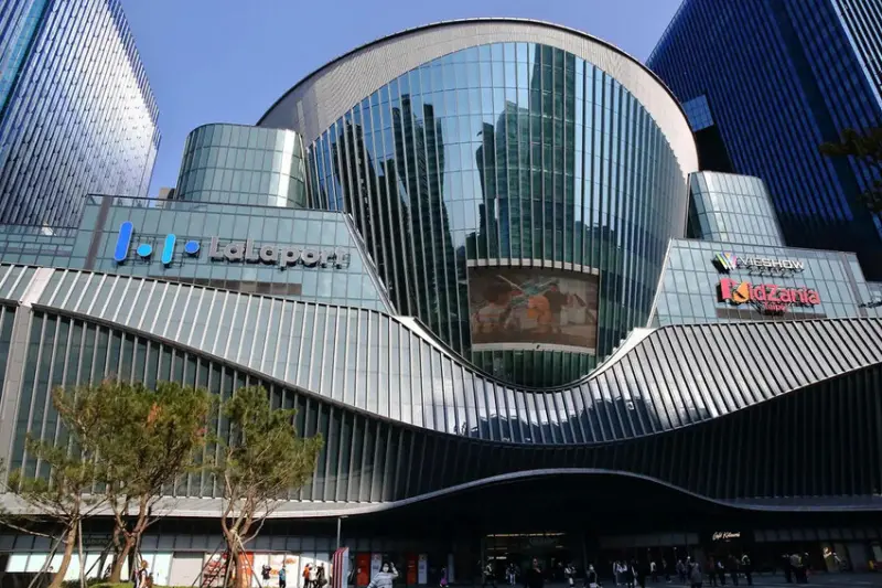 南港 LaLaport，3月20日正式盛大開幕！台北最新購物