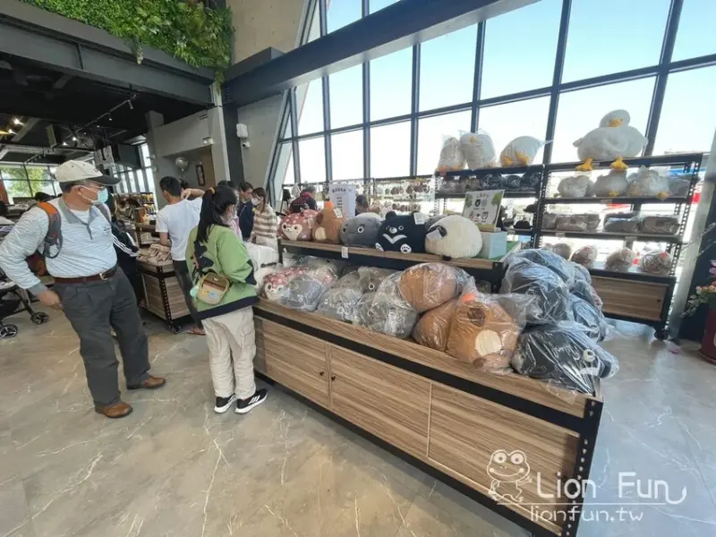 鹿谷親子景點推薦｜鹿芝谷生態景觀園區。瓦來黑鼻羊｜水豚君｜親