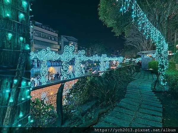 2025新莊中港大排光雕展，光影中港神幻祕境，絢麗燈展讓人目