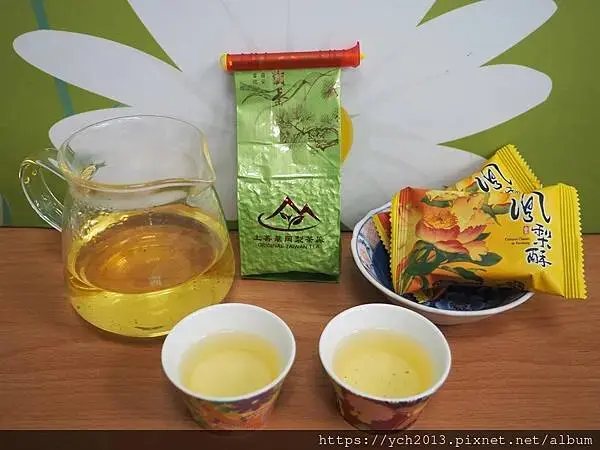 華岡製茶廠評價／高山烏龍茶葉、台灣高山好茶開箱推薦，清香潤喉