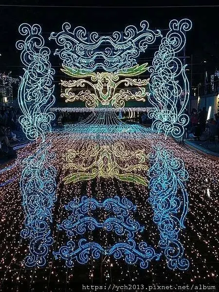 2025新莊中港大排光雕展，光影中港神幻祕境，絢麗燈展讓人目