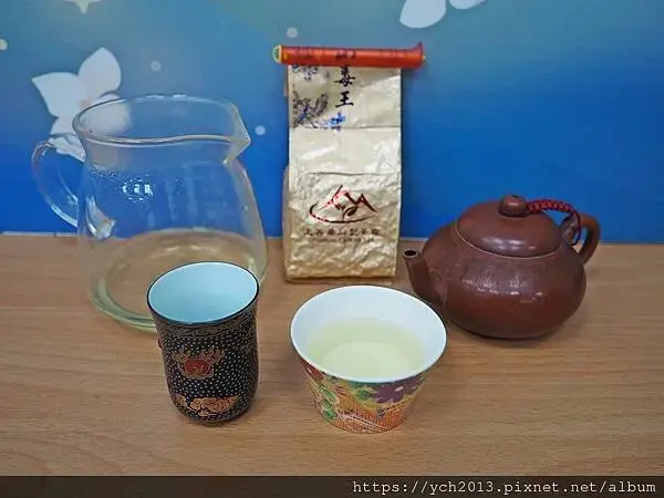 華岡製茶廠評價／高山烏龍茶葉、台灣高山好茶開箱推薦，清香潤喉