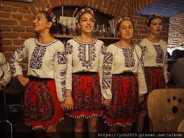 地窖餐廳 Restaurant Sergiana 烤肉大餐／