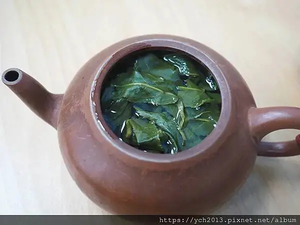 華岡製茶廠評價／高山烏龍茶葉、台灣高山好茶開箱推薦，清香潤喉