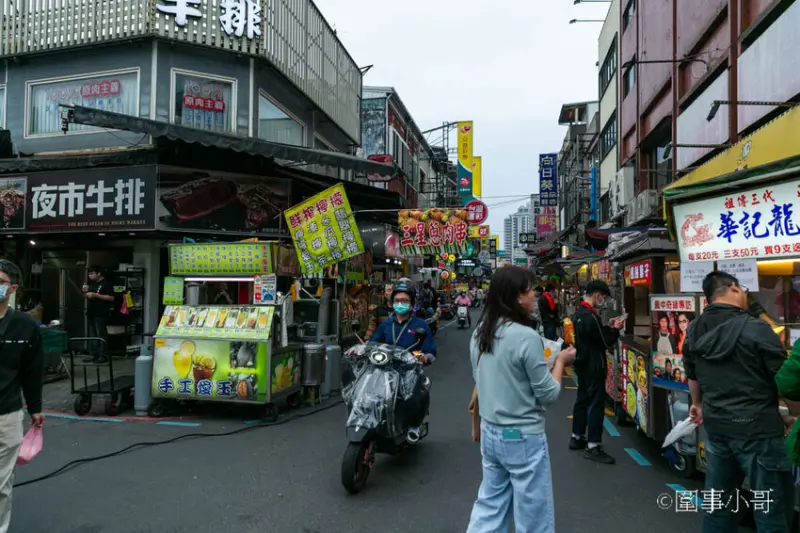 台灣好行499超值一日遊！來搭乘綠21宜蘭冬山河線暢遊羅東跟宜蘭傳統藝術中心吧～超划算套票持續熱賣中喔喔喔 @圍事小哥的幸福相框