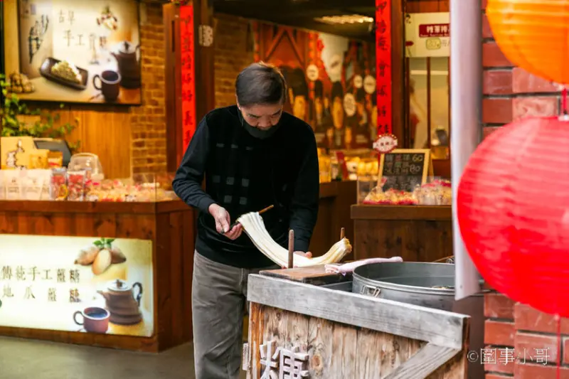 台灣好行499超值一日遊！來搭乘綠21宜蘭冬山河線暢遊羅東跟宜蘭傳統藝術中心吧～超划算套票持續熱賣中喔喔喔 @圍事小哥的幸福相框