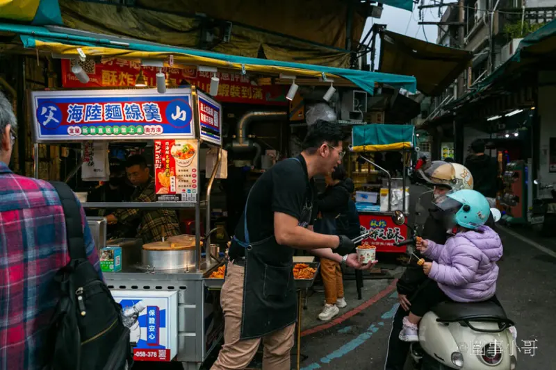 台灣好行499超值一日遊！來搭乘綠21宜蘭冬山河線暢遊羅東跟宜蘭傳統藝術中心吧～超划算套票持續熱賣中喔喔喔 @圍事小哥的幸福相框