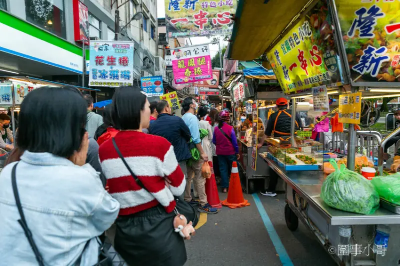台灣好行499超值一日遊！來搭乘綠21宜蘭冬山河線暢遊羅東跟宜蘭傳統藝術中心吧～超划算套票持續熱賣中喔喔喔 @圍事小哥的幸福相框