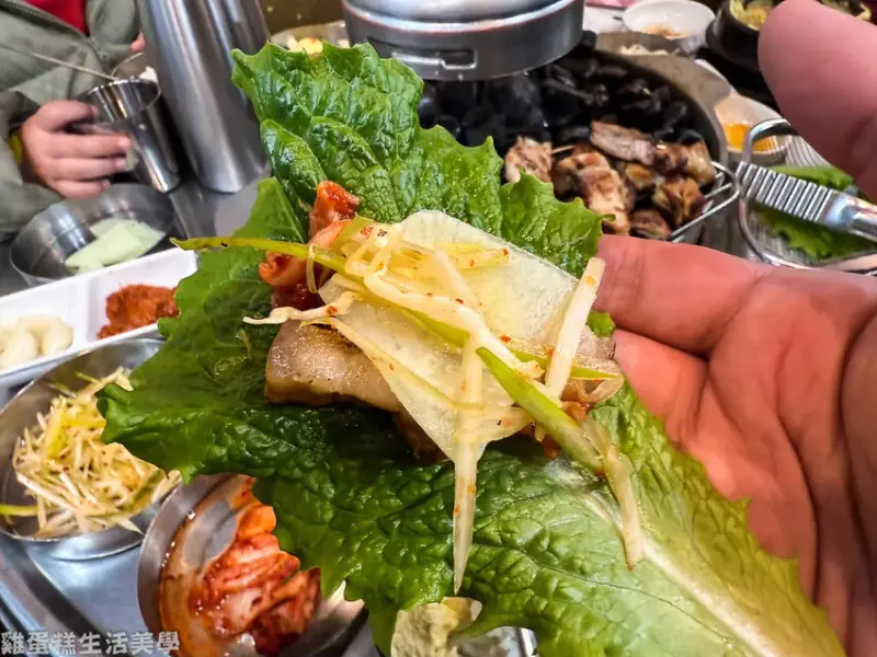 【韓國食記】小豬存錢桶石頭烤肉 - 位在弘大商圈內的平價烤肉