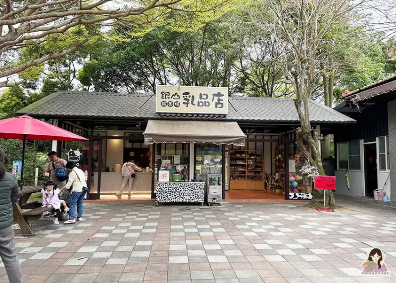 【彰化市景點】日月山景休閒農場，免門票入園，紅蘿蔔20元、牧