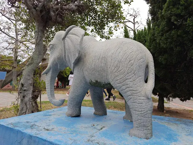 秋茂園 - 大象