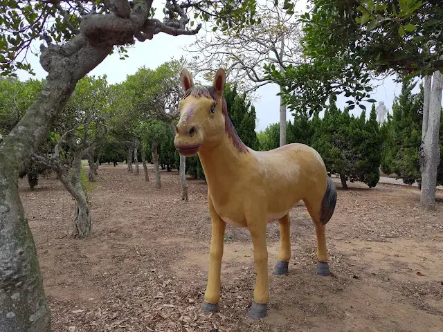 秋茂園 - 十二生肖 - 馬