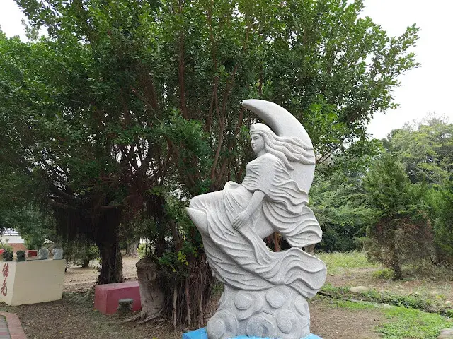 秋茂園 - 月之女神