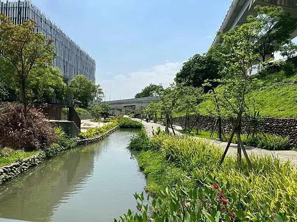 LINE_ALBUM_鶯歌_250423_358