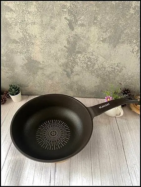 【不沾鍋/好讚鍋推薦】【韓國Kassel 鑽石超導熱不沾輕量