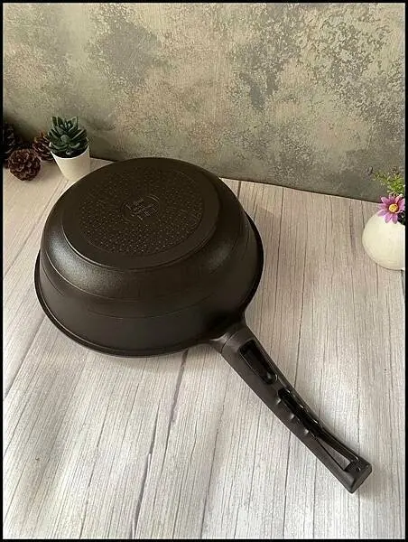 【不沾鍋/好讚鍋推薦】【韓國Kassel 鑽石超導熱不沾輕量