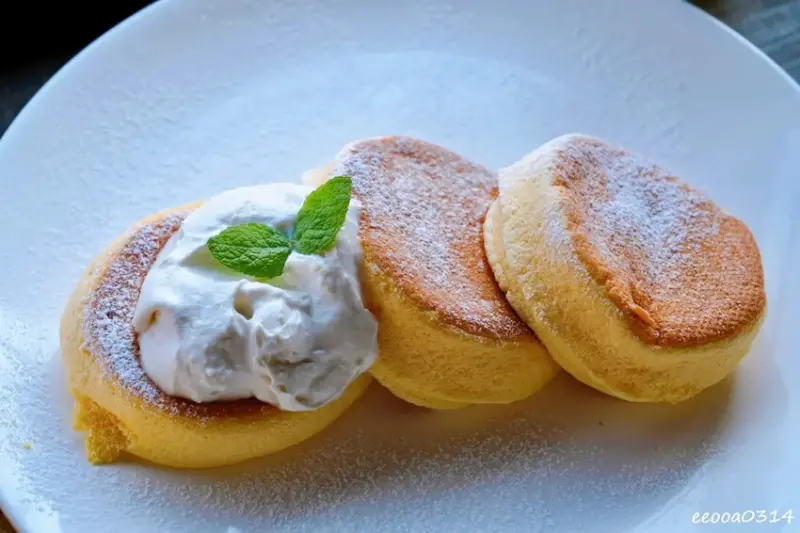 山中湖超人氣鬆餅「The Park」，絕佳湖景視野咖啡廳，河