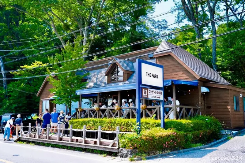 山中湖超人氣鬆餅「The Park」，絕佳湖景視野咖啡廳，河