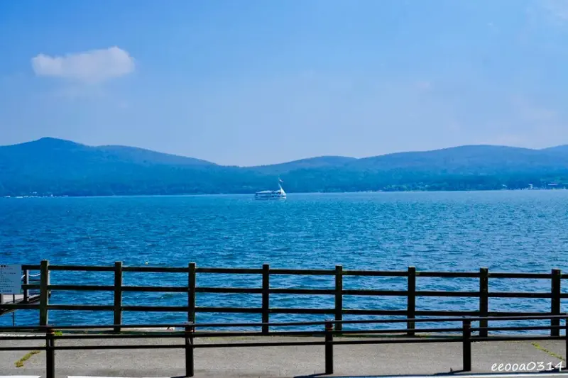 山中湖超人氣鬆餅「The Park」，絕佳湖景視野咖啡廳，河