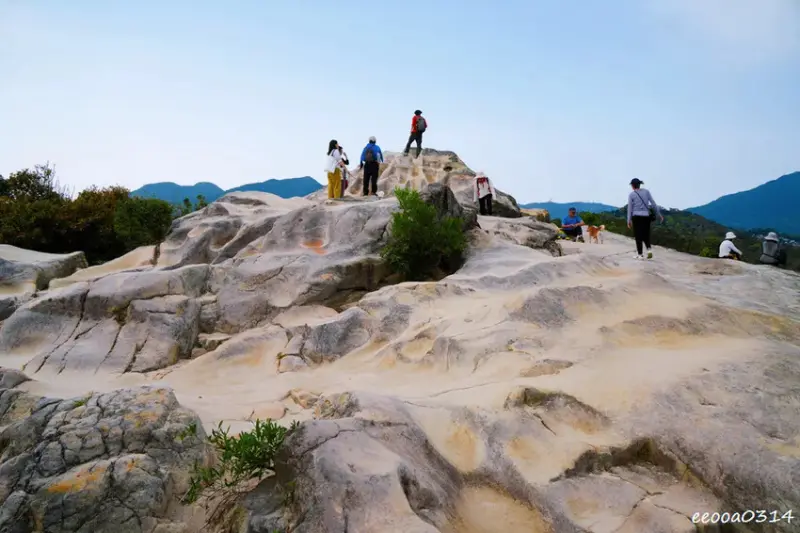 20分鐘輕鬆攻頂，「軍艦岩親山步道」好走嗎? 登山口在哪? 