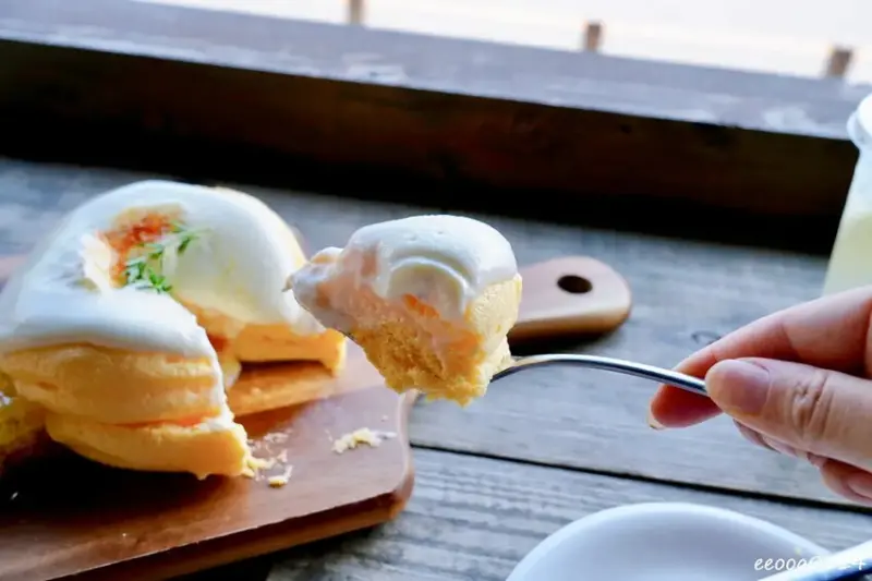 山中湖超人氣鬆餅「The Park」，絕佳湖景視野咖啡廳，河