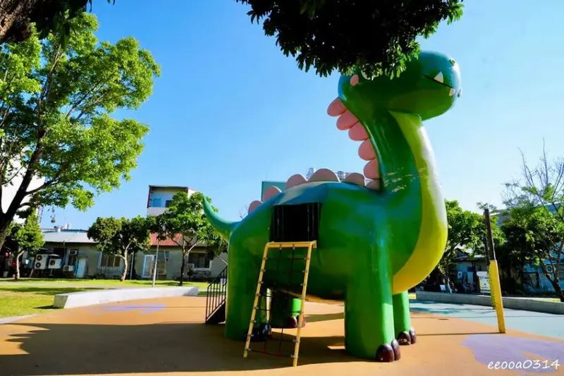 屏東遛小孩好去處「勝利動物溜滑梯公園」，8座超萌動物溜滑梯免