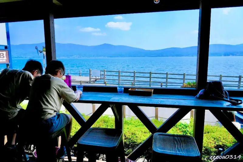 山中湖超人氣鬆餅「The Park」，絕佳湖景視野咖啡廳，河