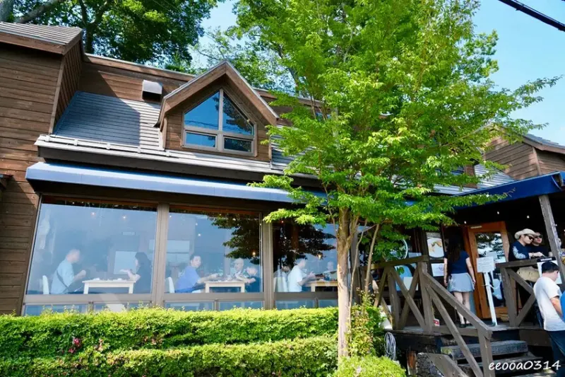 山中湖超人氣鬆餅「The Park」，絕佳湖景視野咖啡廳，河