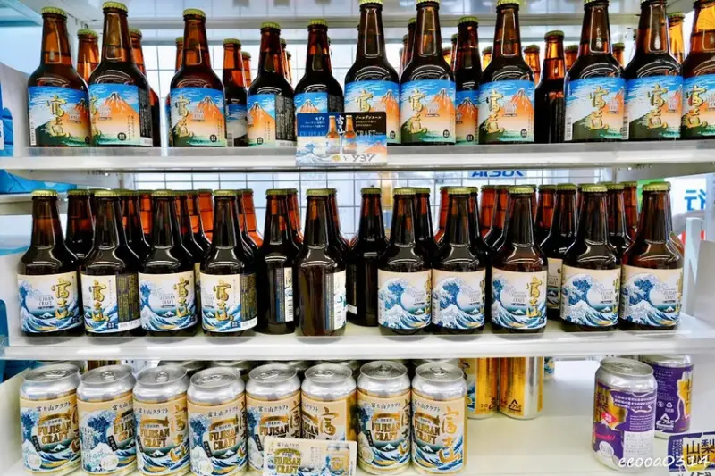 河口湖富士山拍攝景點「日川時計店」， FUJISAN SHO