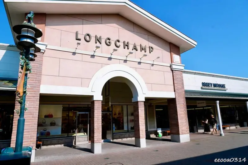 河口湖自駕遊「御殿場 PREMIUM OUTLETS」，全日