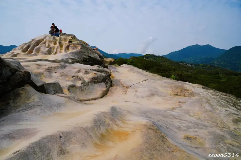 20分鐘輕鬆攻頂，「軍艦岩親山步道」好走嗎? 登山口在哪? 