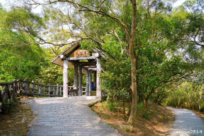 20分鐘輕鬆攻頂，「軍艦岩親山步道」好走嗎? 登山口在哪? 