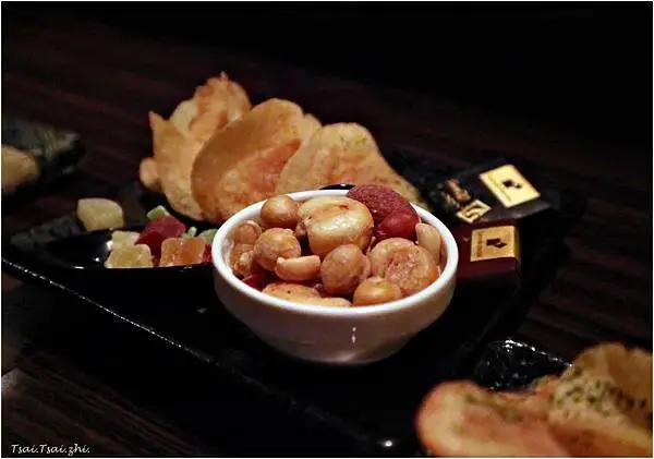 [沖繩那霸]BAR Daisy (バー デイジー)｜視覺饗宴