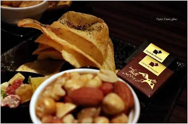 [沖繩那霸]BAR Daisy (バー デイジー)｜視覺饗宴