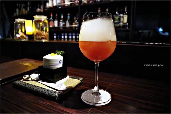 [沖繩那霸]BAR Daisy (バー デイジー)｜視覺饗宴