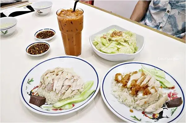 [泰國曼谷]紅大哥水門雞飯的第二分店（โกอ่าง ข้าว