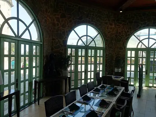 越南峴港巴拿山飯店，歐式古堡Mercure Danang F