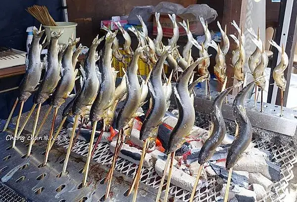 日本國寶【犬山城】最古老天守閣、城下町老街散策傳統小吃 | 